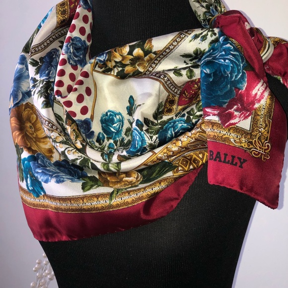 ❌SOLD❌ Exquisite Bally Silk Scarf - Picture 8 of 11